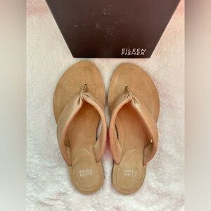 Eileen Fisher Flue light gold metallic suede sandals size 6.5 M